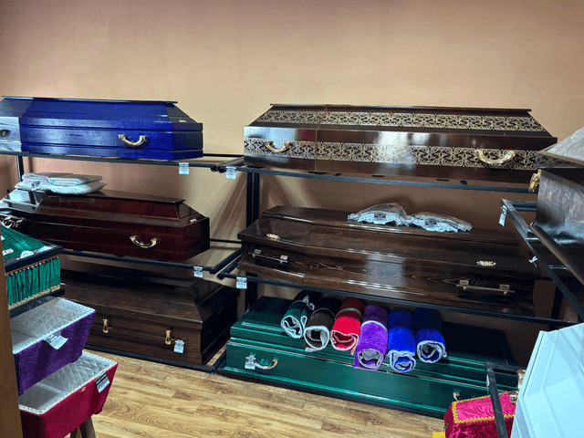 Гробы обитые тканью